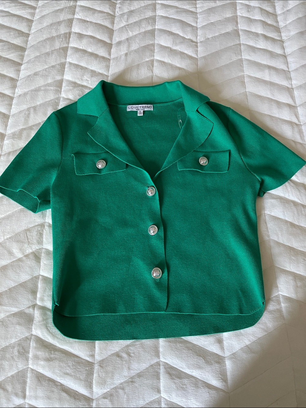 Lovetrend Green Short Sleeve Button-Front Top